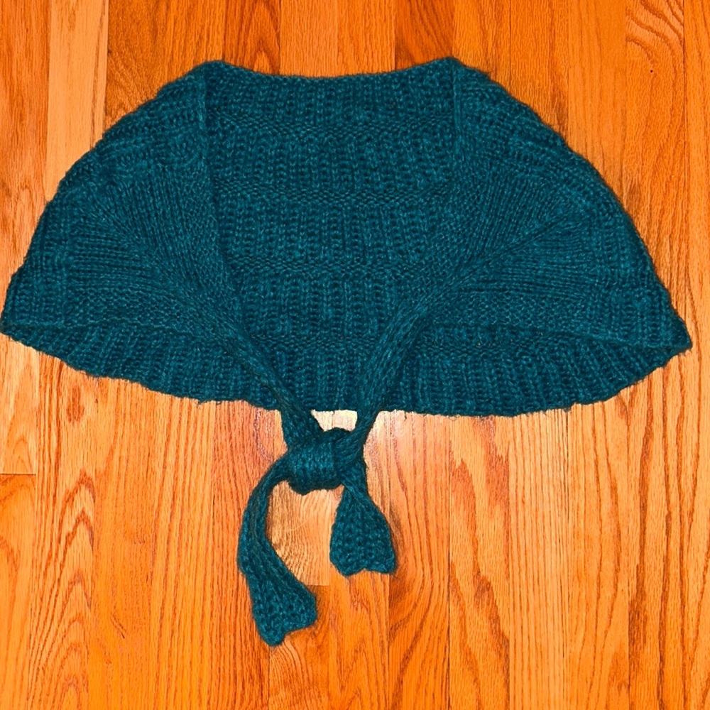 Hand Knit Turquoise Shawl